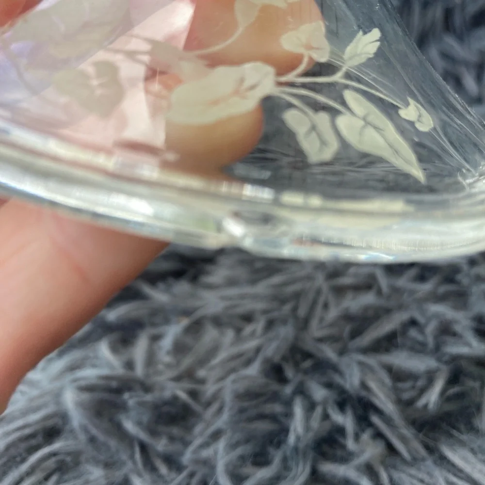 (2) Avon Crystal Etched Hummingbird Candlesticks.